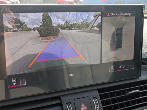 Used 2025 Audi Q5 e Premium Plus image 22