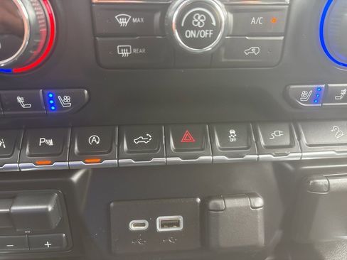 Certified 2020 Chevrolet Silverado 1500 LTZ w/ LTZ Premium Package image 38