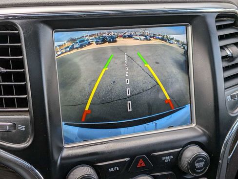 Used 2018 Jeep Grand Cherokee Overland image 25