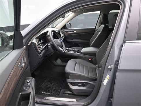 New 2026 Volkswagen Atlas SEL image 9