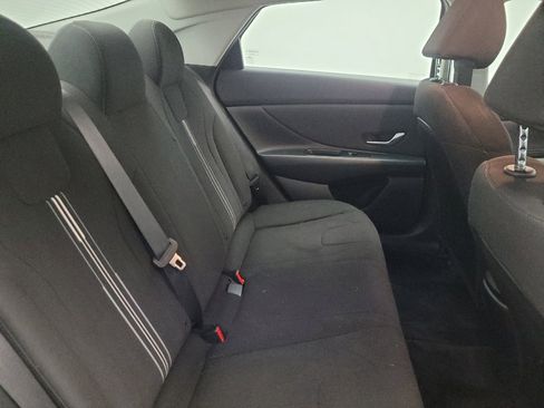 Used 2023 Hyundai Elantra SEL w/ Convenience Package image 19