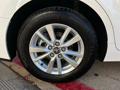 Used 2025 Toyota Camry LE image 9