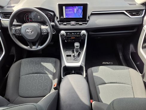 Used 2025 Toyota RAV4 XLE FWD image 13