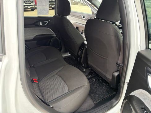 Used 2024 Jeep Compass Sport AWD/4WD image 27