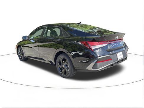 New 2026 Hyundai Elantra Sport image 5