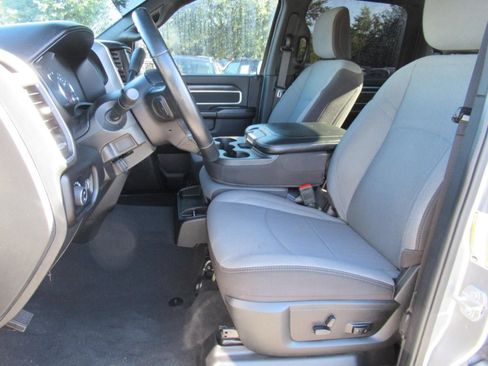 Used 2024 RAM 2500 Big Horn AWD/4WD image 17