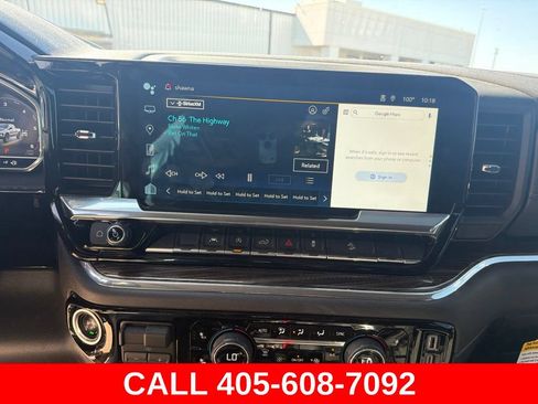 Used 2024 Chevrolet Silverado 1500 LT Trail Boss w/ Convenience Package II AWD/4WD image 9