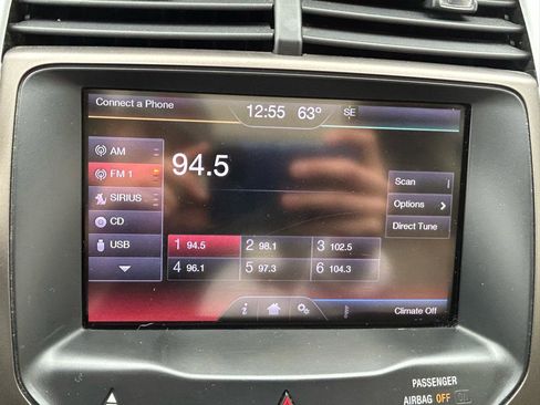 Used 2013 Ford Edge SEL FWD image 24