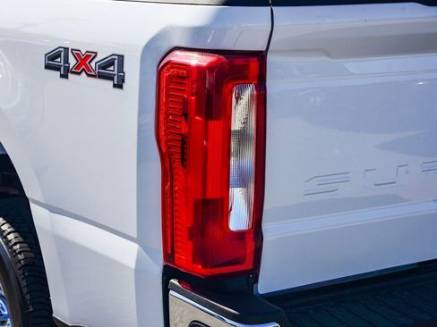 New 2026 Ford F250 XL w/ XL Chrome Package image 7