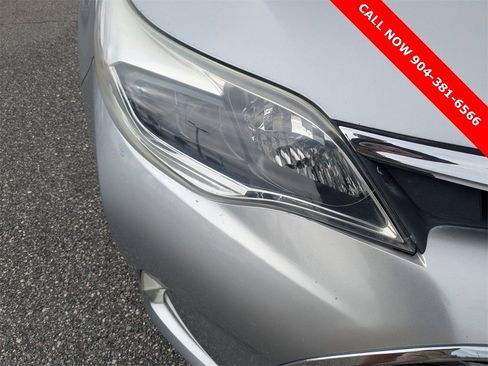 Used 2018 Toyota Avalon XLE Plus image 10