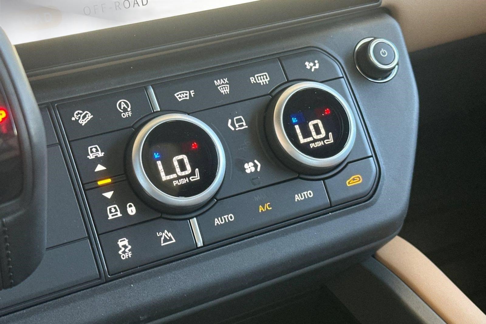 New 2026 Land Rover Defender 110 X-Dynamic SE AWD/4WD image 18