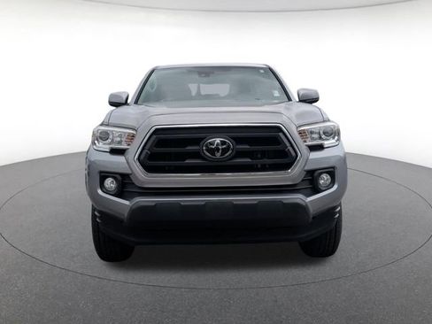Used 2021 Toyota Tacoma SR5 RWD image 7