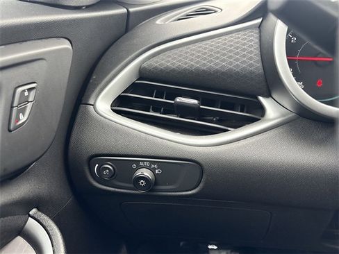 Used 2023 Chevrolet Malibu LT w/ Midnight Edition image 17