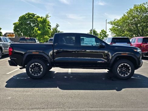 New 2026 GMC Canyon AT4 w/ AT4 Premium Package AWD/4WD image 7
