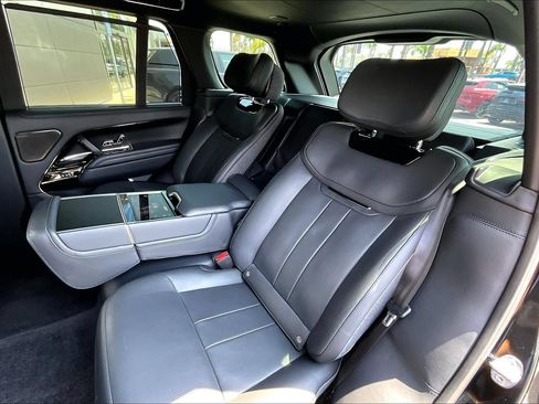 Certified 2023 Land Rover Range Rover SV AWD/4WD image 26