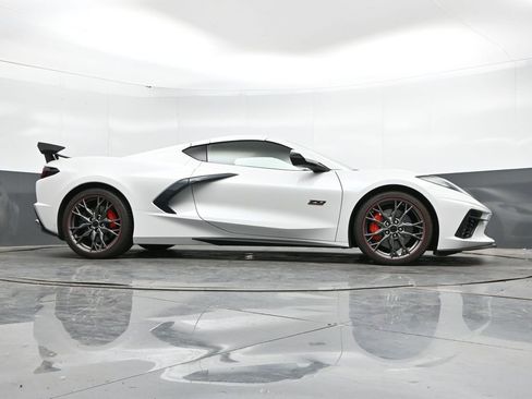 Used 2023 Chevrolet Corvette Stingray Premium Cpe w/ Z51 Performance Package RWD image 42