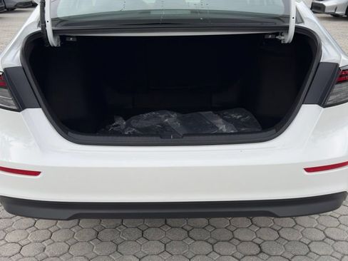 Used 2025 Honda Accord SE image 12
