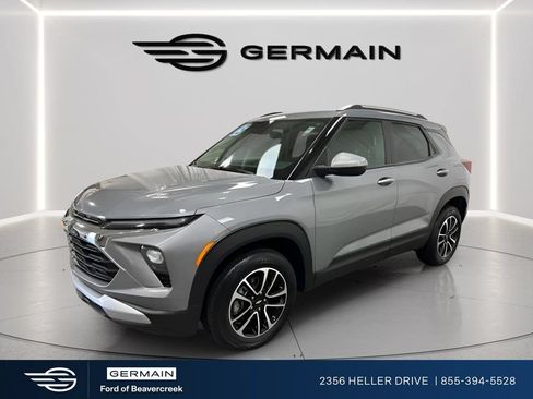 Used 2025 Chevrolet TrailBlazer LT AWD/4WD image 4