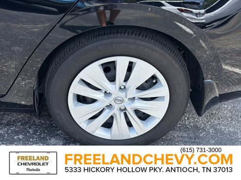 Used 2025 Nissan Sentra S FWD image 11