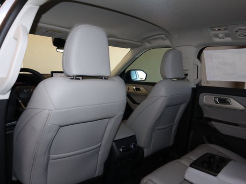 New 2026 Ford Explorer Active w/ Active Comfort Package image 35