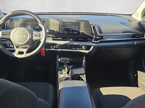 Used 2023 Kia Sportage LX image 18
