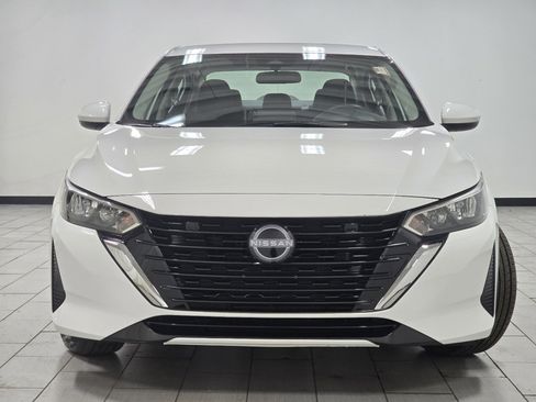 Used 2025 Nissan Sentra SV image 8