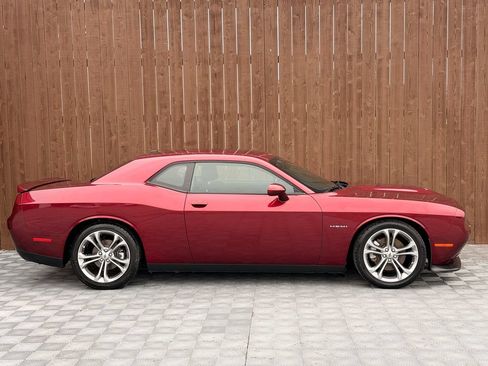 Used 2022 Dodge Challenger R/T RWD image 13