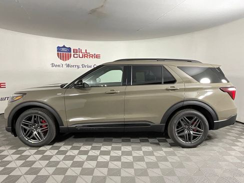 New 2026 Ford Explorer ST-Line w/ ST-Line Street Pack RWD image 6