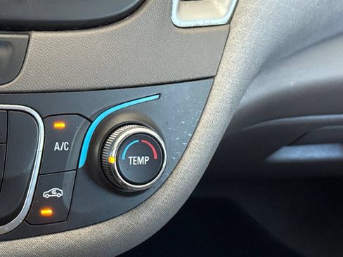 Used 2020 Chevrolet Malibu LS FWD image 28