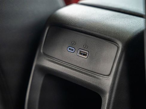 New 2026 Chevrolet Trax RS w/ Sunroof Package FWD image 33