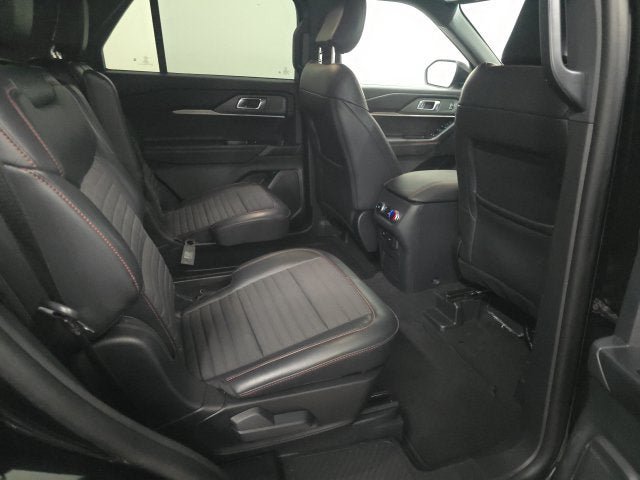 Used 2026 Ford Explorer ST-Line AWD/4WD image 6