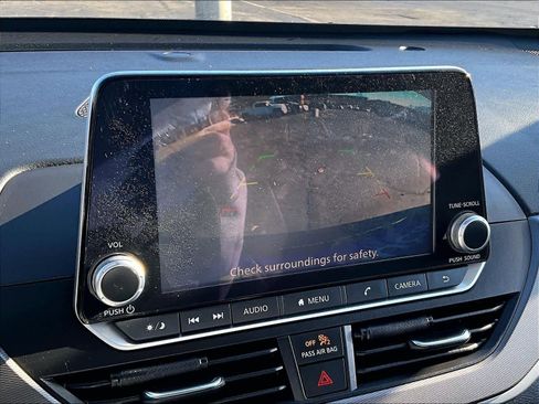 Used 2024 Nissan Altima 2.5 SR image 18