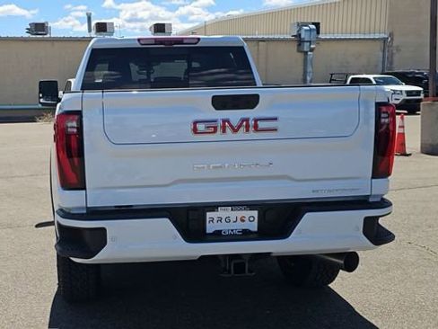 New 2026 GMC Sierra 2500 Denali w/ Denali Reserve Package AWD/4WD image 7