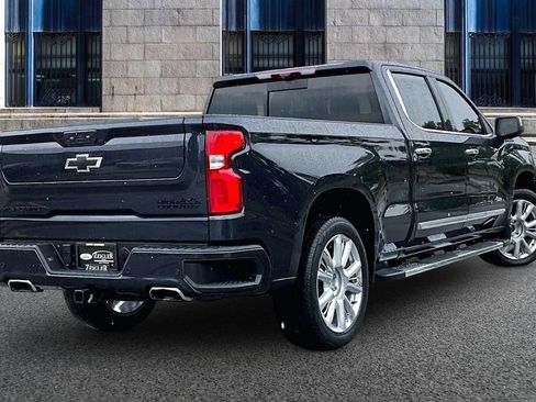 Used 2024 Chevrolet Silverado 1500 High Country w/ High Country Premium Package AWD/4WD image 11