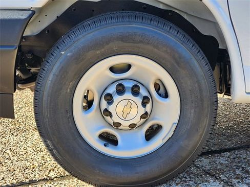 New 2025 Chevrolet Express 2500 w/ Driver Convenience Package image 9