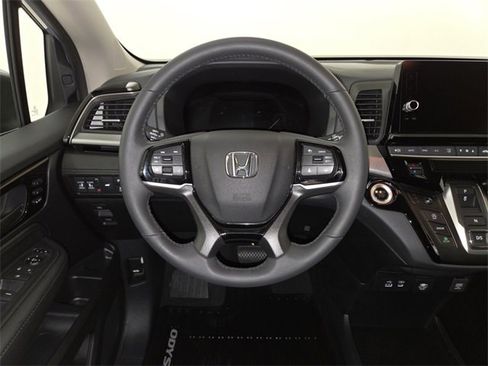 Used 2025 Honda Odyssey Touring image 22
