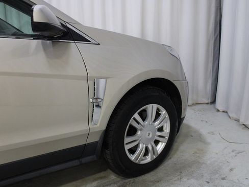Used 2011 Cadillac SRX Luxury FWD image 28