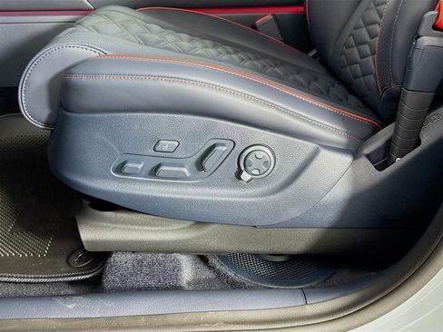 New 2026 Genesis GV80 3.5T e-SC AWD/4WD image 22