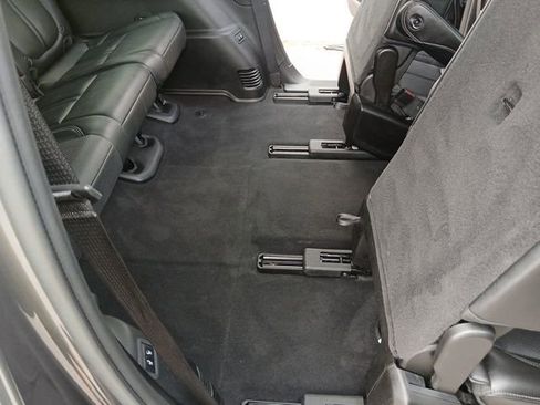 Used 2024 Jeep Wagoneer Series III image 16