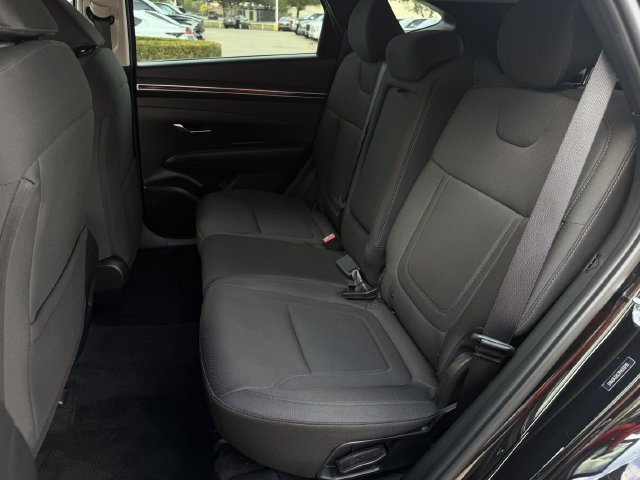 Used 2023 Hyundai Tucson SE FWD image 24