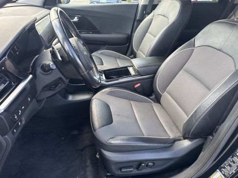 Used 2022 Kia Niro EX image 20