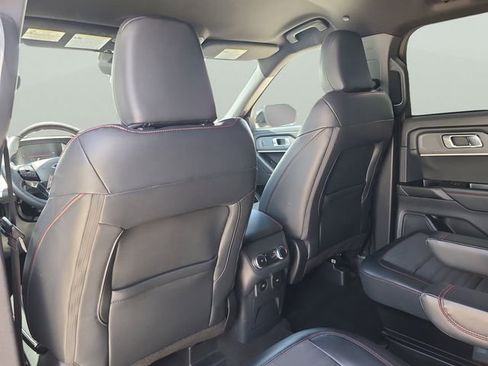 Used 2025 Ford Explorer ST-Line AWD/4WD image 13