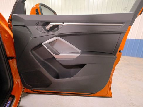 Used 2025 Audi Q3 2.0T Premium image 16