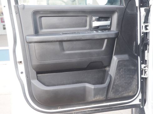 Used 2019 RAM 3500 Tradesman w/ Chrome Appearance Group image 7