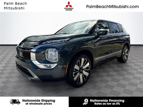 New 2025 Mitsubishi Outlander SE image 1