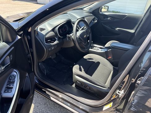 Used 2023 Chevrolet Malibu LT FWD image 15