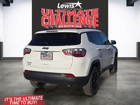 New 2026 Jeep Compass Latitude image 4