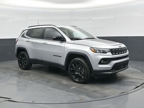 New 2026 Jeep Compass Latitude AWD/4WD image 1