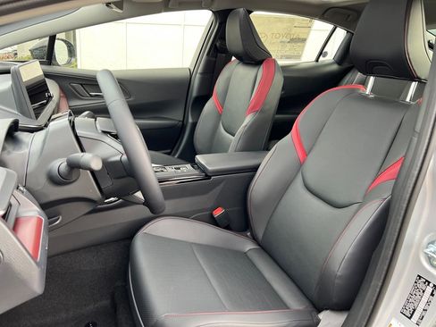 New 2026 Toyota Prius Plug-In Hybrid image 11