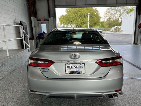 Used 2023 Toyota Camry SE image 7